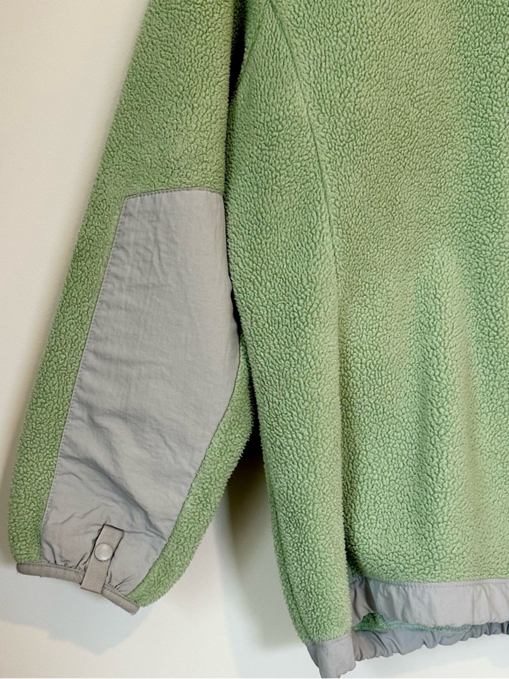 The North Face Kids Light Green and Gray Denali Fleece Jacket - Girls Medium - Picture 7 of 9
